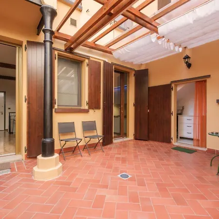 Casa San Carlo By * Bolonia